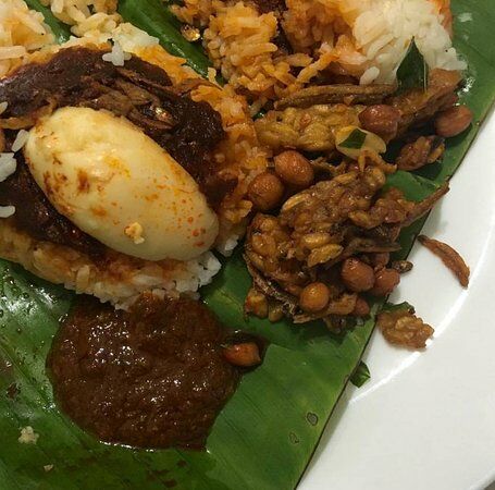 Warong Nasi Lemak Panas Warisan Sambal Opah